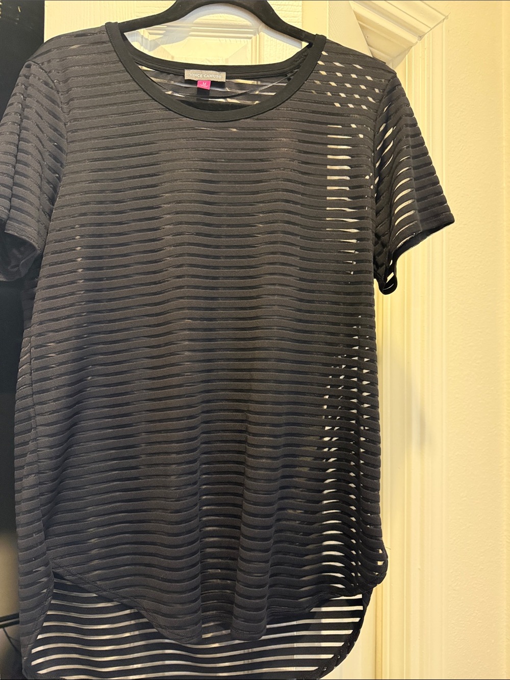 Vince Camuto Black Sheer Striped Short Sleeve Crew Top